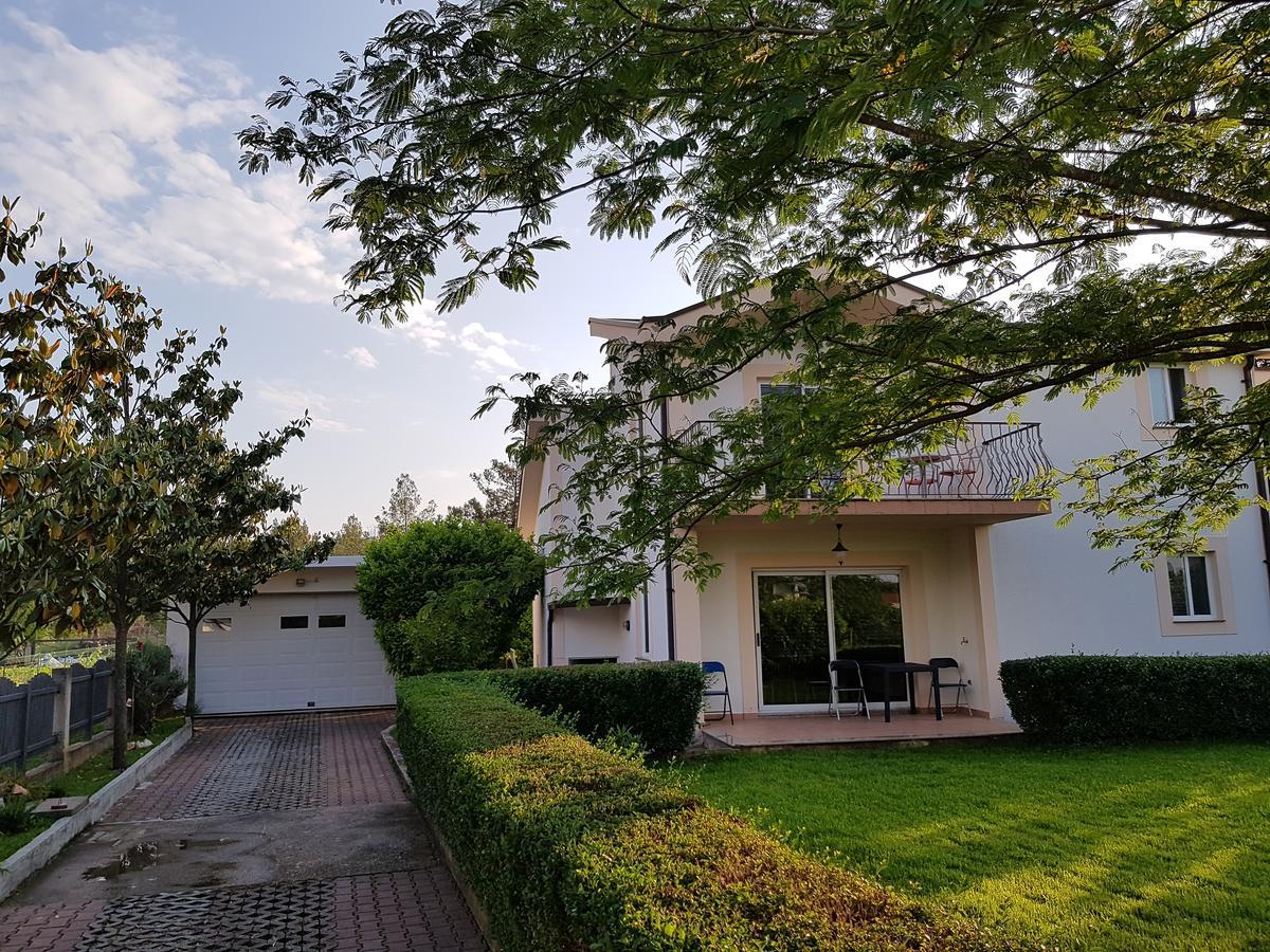 Guest House Kravica Ljubuski Bagian luar foto