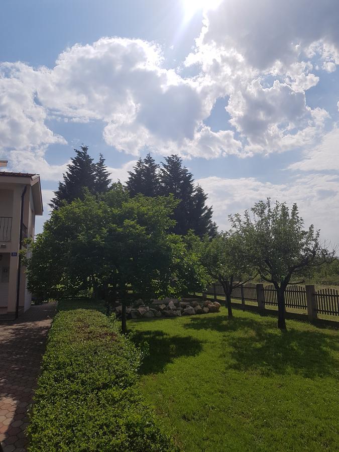 Guest House Kravica Ljubuski Bagian luar foto